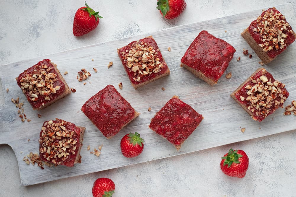 Bouchée aux amandes et crufiture de fraise