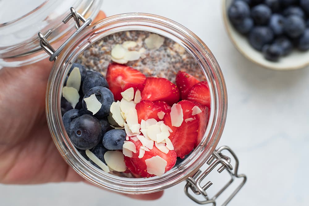 Overnight porridge aux fruits de saison