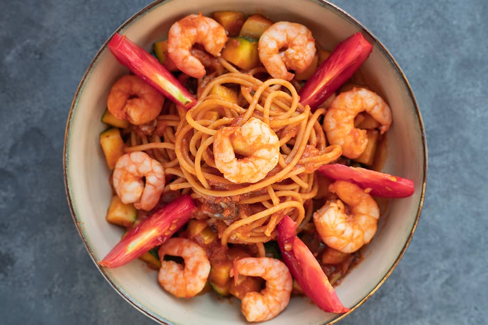 Spaghetti de lentilles légumes crevettes