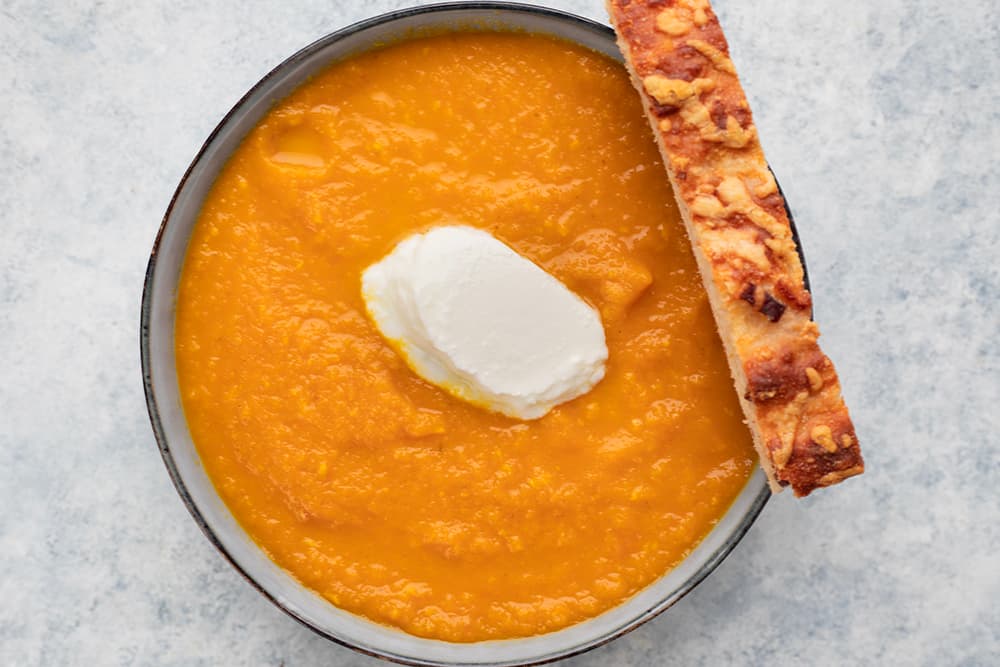 Soupe carotte gingembre au yaourt de chèvre